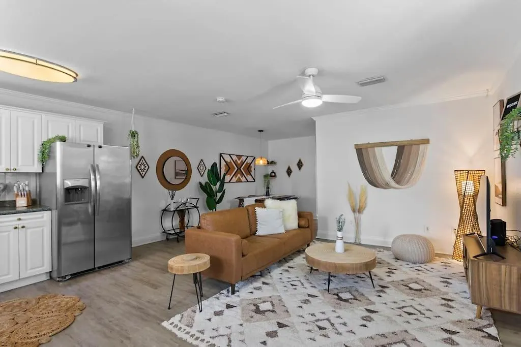 Boho Inspired Apt In The Heart Of Tampa Bay! 0*,