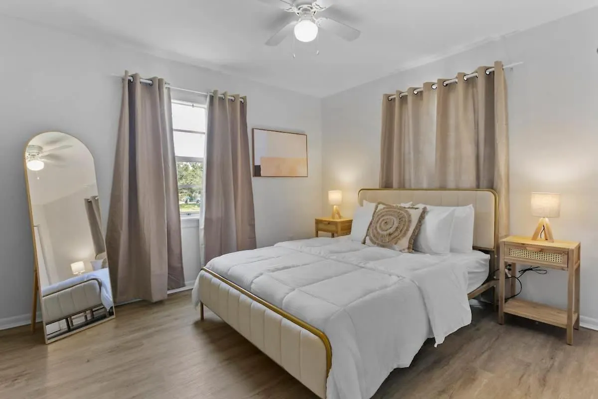 Boho Inspired Apt In The Heart Of Tampa Bay! 0*,