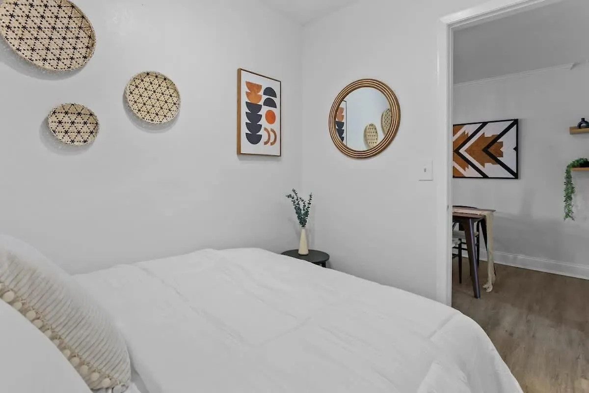 Boho Inspired Apt In The Heart Of Tampa Bay!